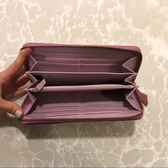 Classic Coach zip around wallet! - Picture 7 of 9